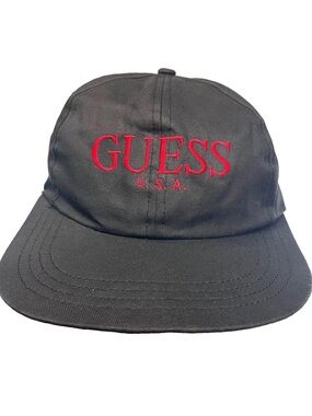 GUESS Men's Black Cap Red Logo OSFA Spell Out Graphic 90s Vintage Snapback Hat
